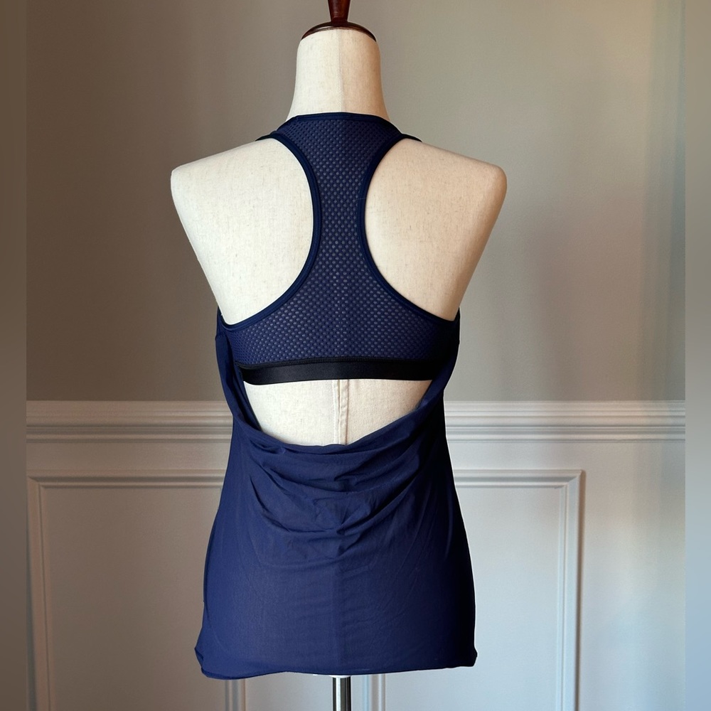 Lululemon Fit Physique Tank size 6 - Picture 3 of 12